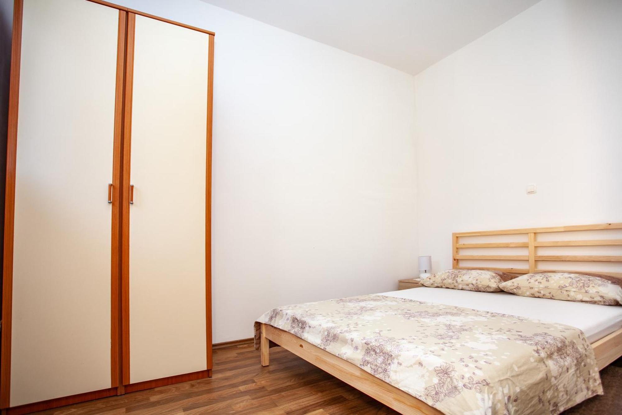 Ap Punta Next To Sandy Beach, Apartment With Garden Omiš Esterno foto