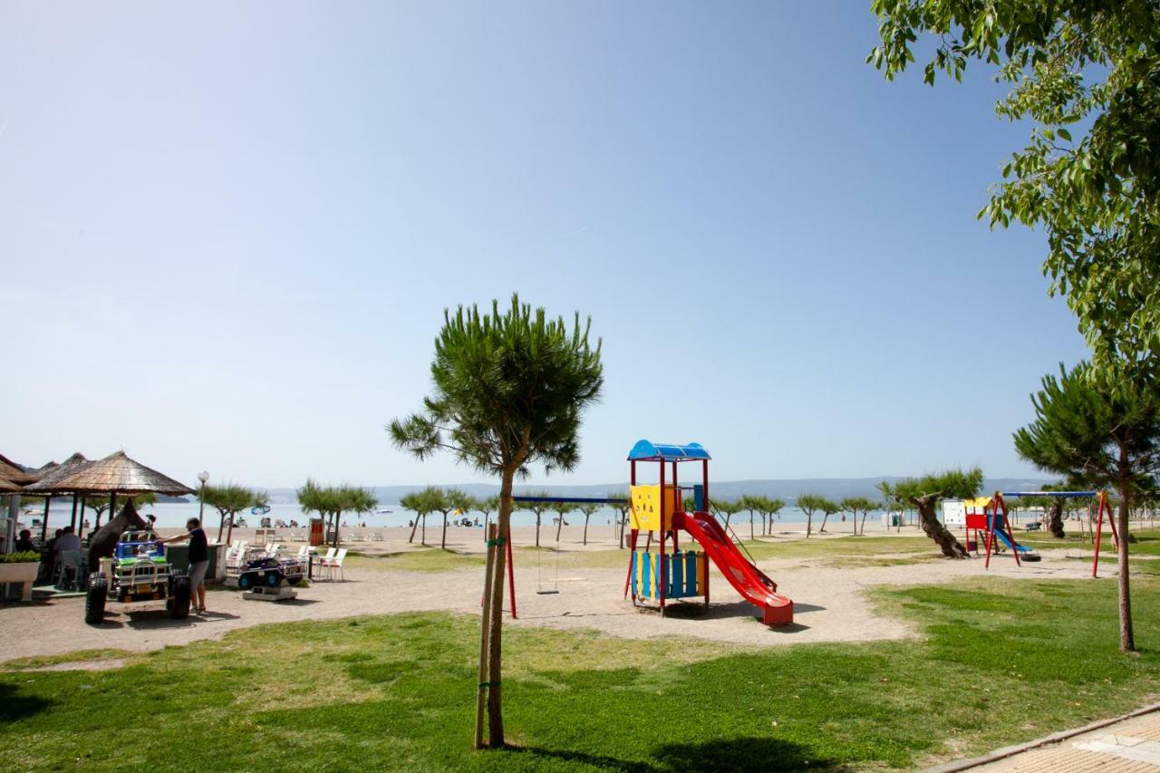 Ap Punta Next To Sandy Beach, Apartment With Garden Omiš Esterno foto