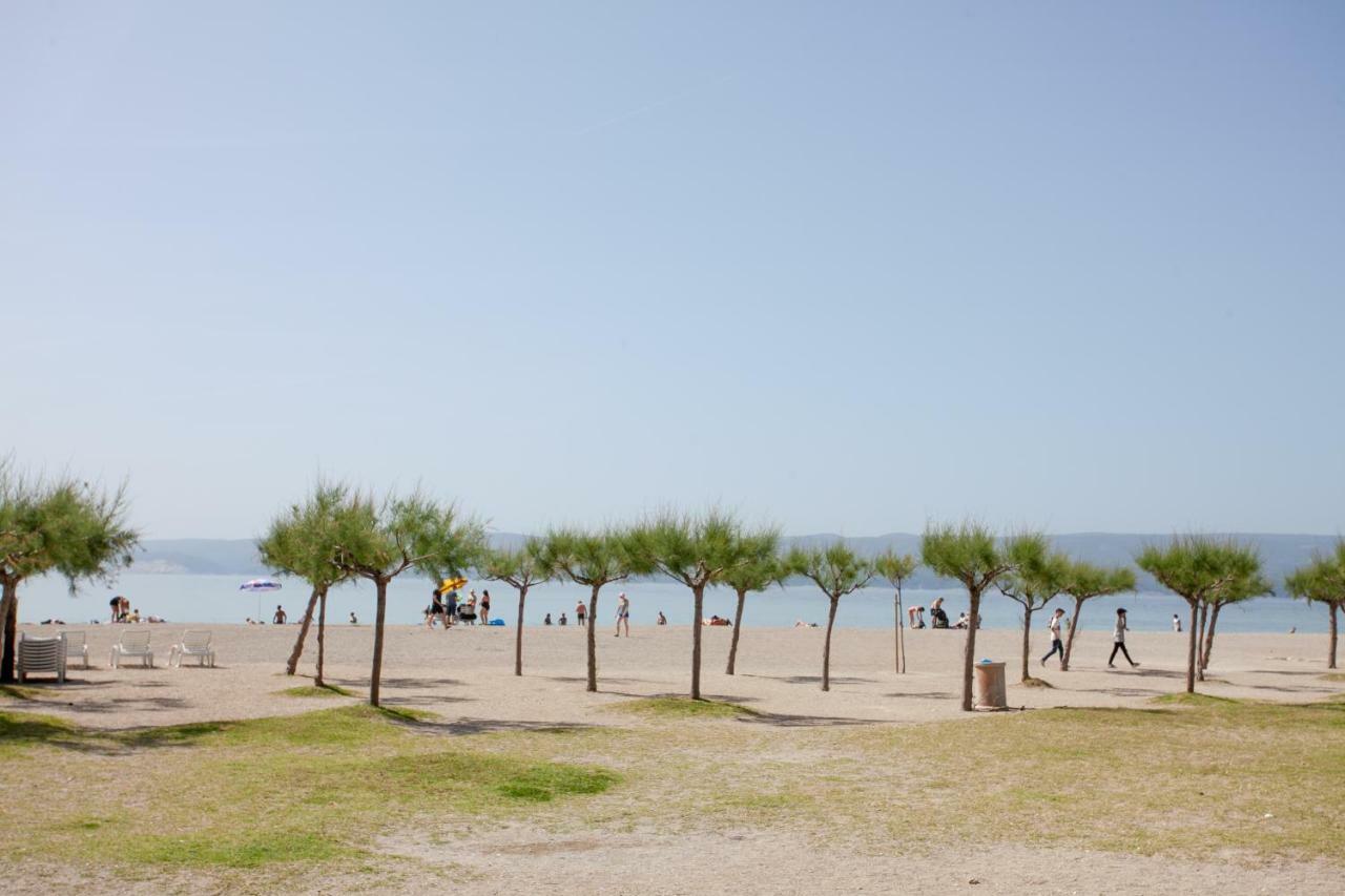 Ap Punta Next To Sandy Beach, Apartment With Garden Omiš Esterno foto