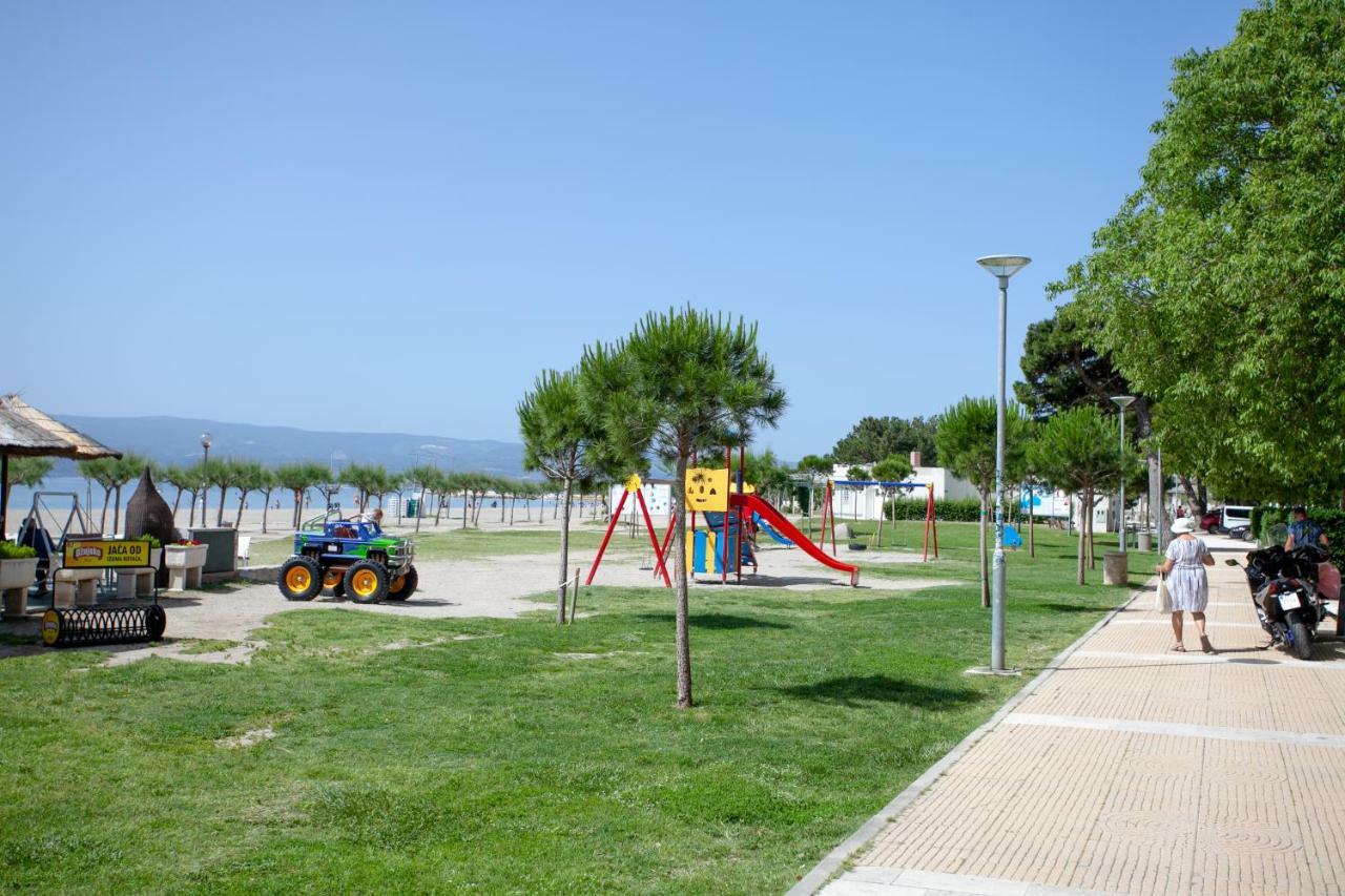 Ap Punta Next To Sandy Beach, Apartment With Garden Omiš Esterno foto